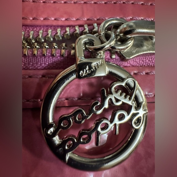 Coach Poppy Pink Patent Leather Wristlet Wallet Y2k - Picture 7 of 11